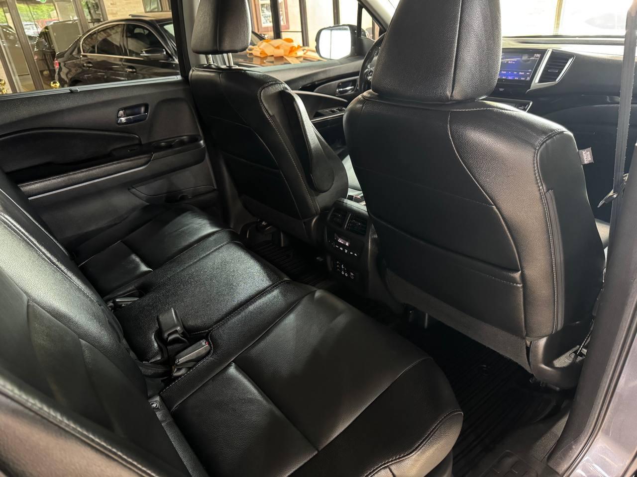 Honda Pilot Touring AWD 2017