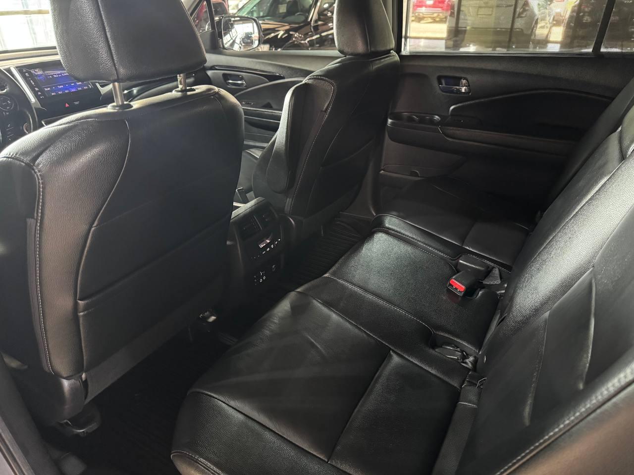 Honda Pilot Touring AWD 2017