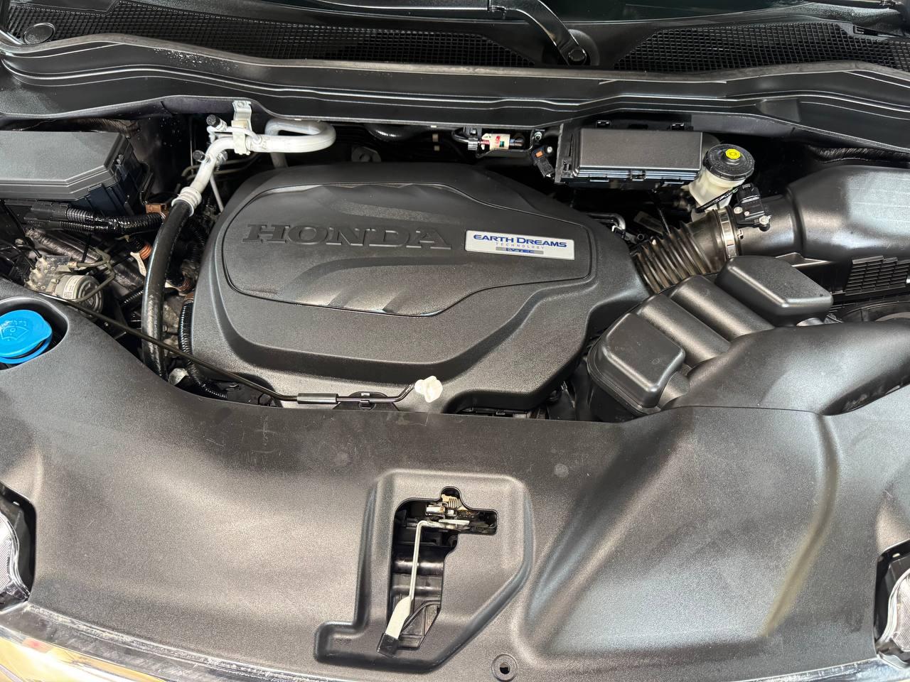 Honda Pilot Touring AWD 2017