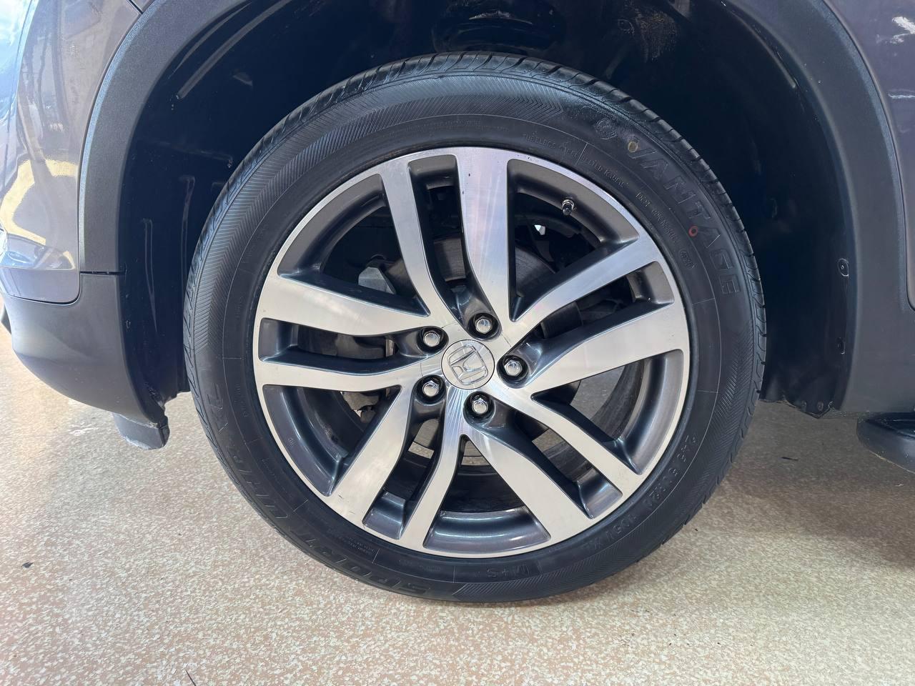 Honda Pilot Touring AWD 2017