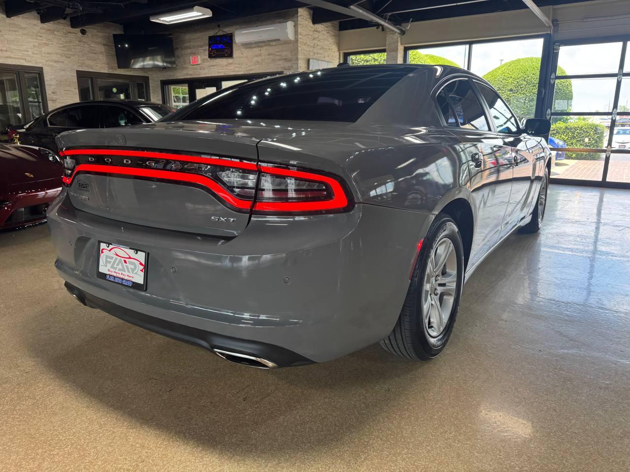 Dodge Charger SXT RWD 2018
