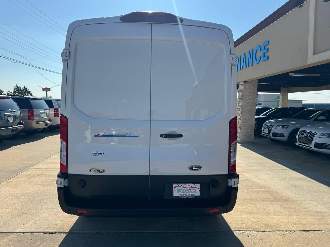 Ford E-Transit Cargo Van T-350 130" Med Rf 9500 GVWR RWD 2022