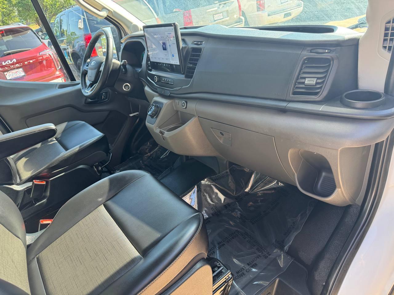 Ford E-Transit Cargo Van T-350 130" Med Rf 9500 GVWR RWD 2022