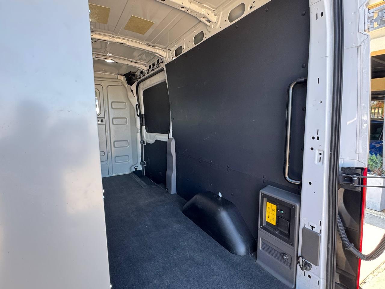 Ford E-Transit Cargo Van T-350 130" Med Rf 9500 GVWR RWD 2022
