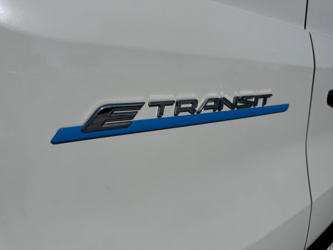 Ford E-Transit Cargo Van T-350 130" Med Rf 9500 GVWR RWD 2022