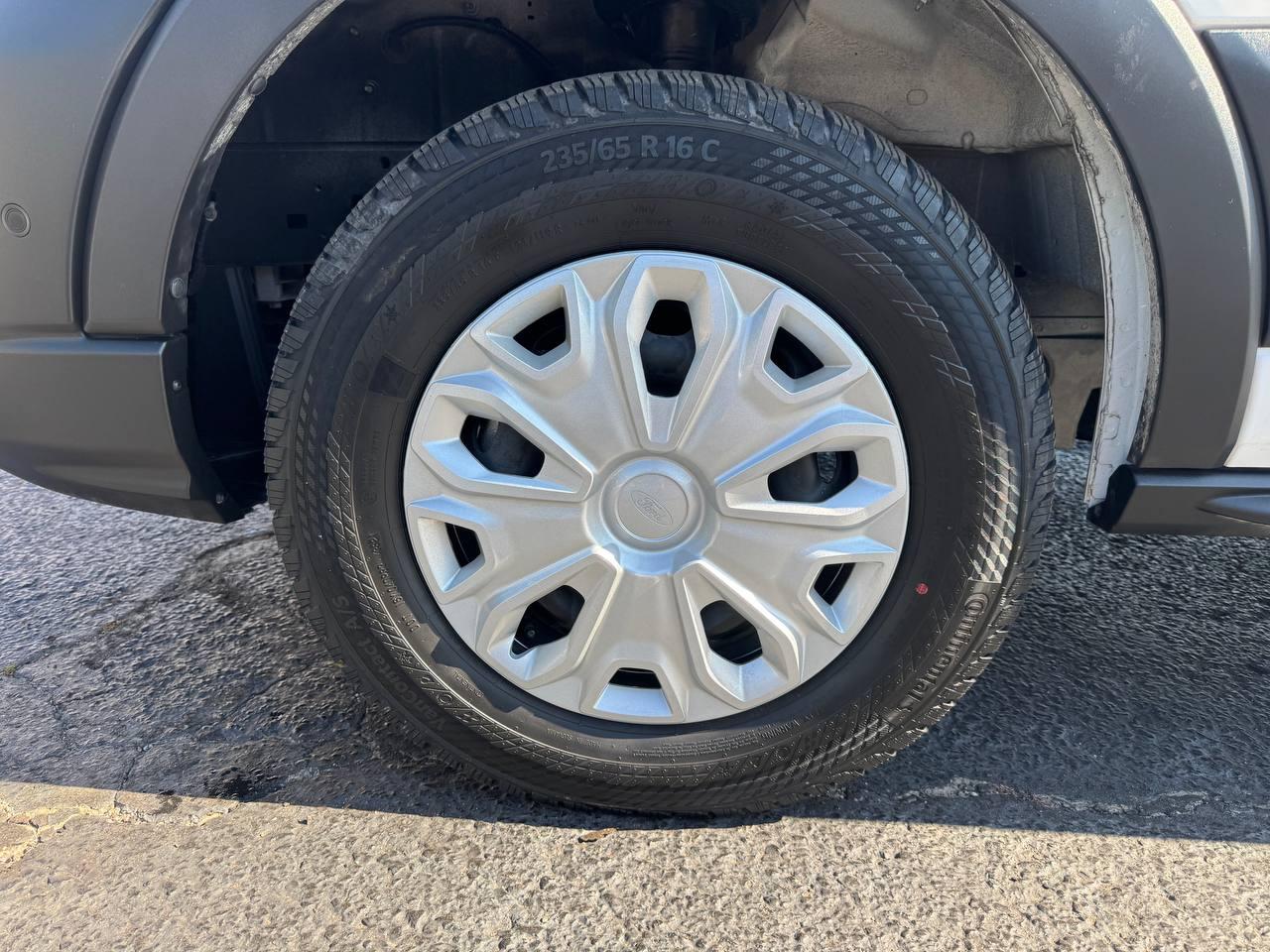 Ford E-Transit Cargo Van T-350 130" Med Rf 9500 GVWR RWD 2022