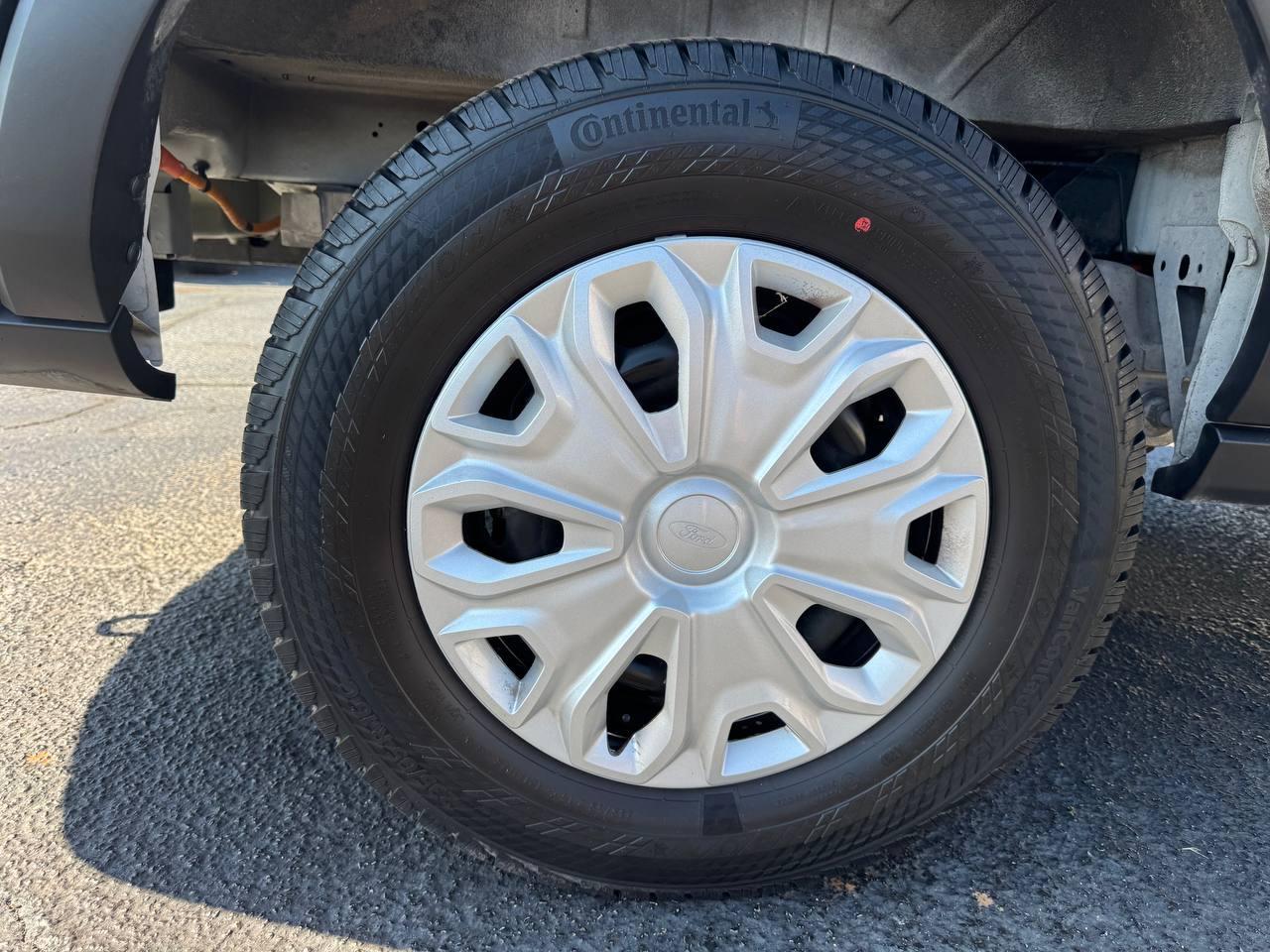 Ford E-Transit Cargo Van T-350 130" Med Rf 9500 GVWR RWD 2022
