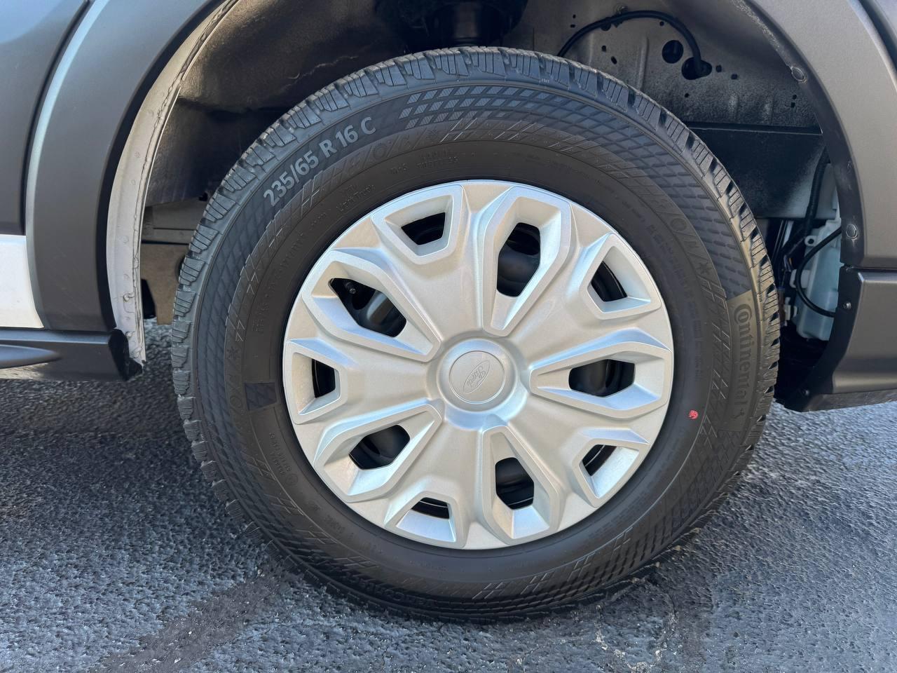 Ford E-Transit Cargo Van T-350 130" Med Rf 9500 GVWR RWD 2022