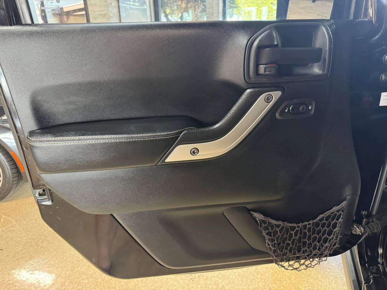 Jeep Wrangler Unlimited 4WD 4dr Freedom Edition *Ltd Avail* 2013