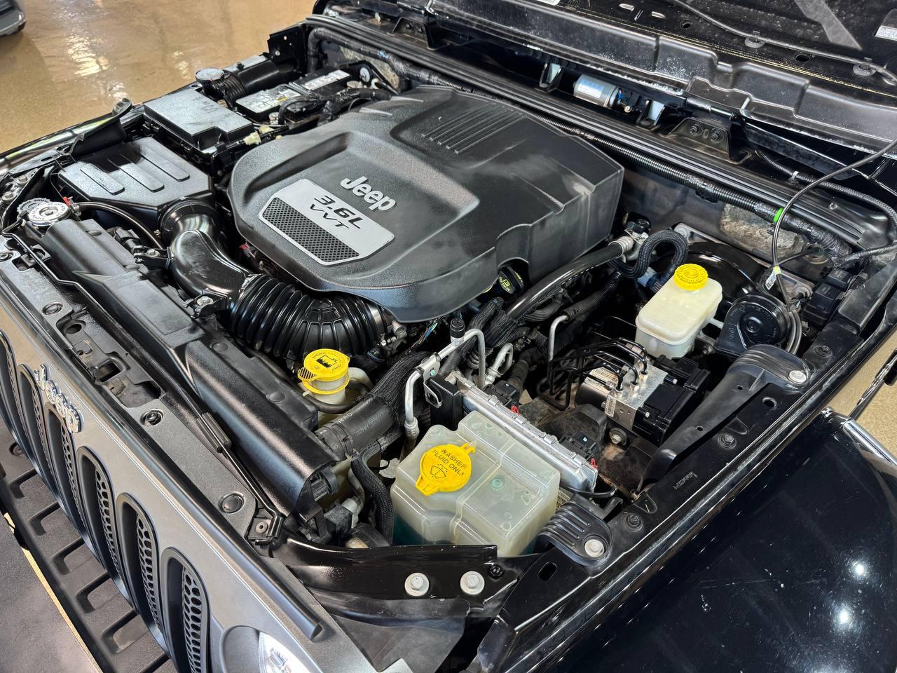Jeep Wrangler Unlimited 4WD 4dr Freedom Edition *Ltd Avail* 2013