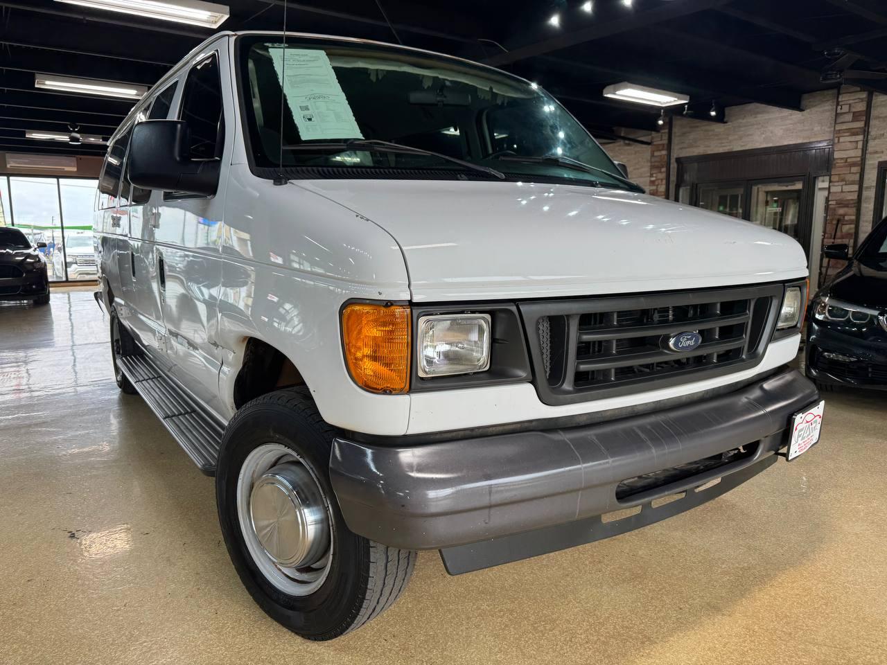2006 Ford E-Series E-350 XL Super Duty Extended's photo