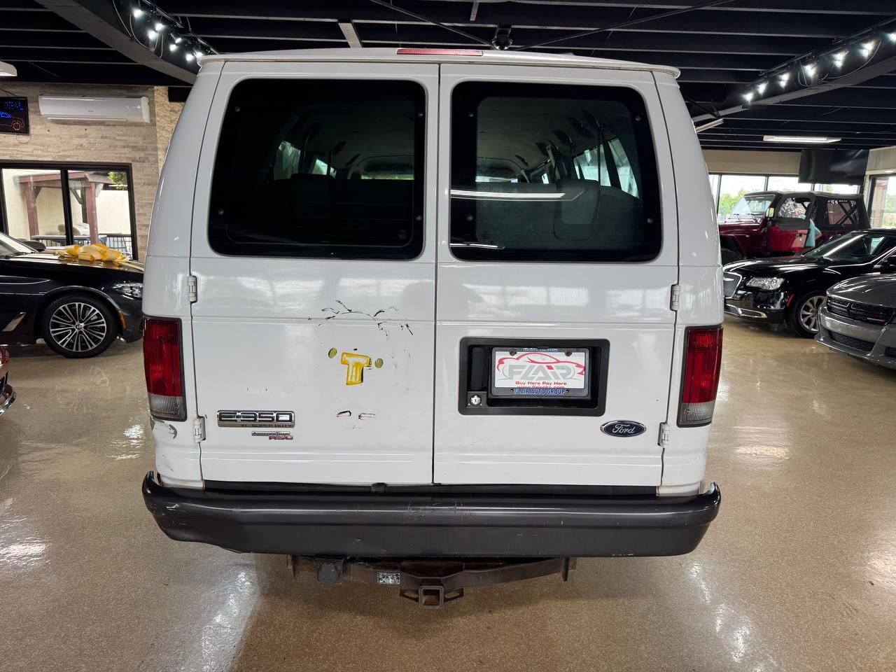 Ford Econoline Wagon E-350 Super Ext XL 2006