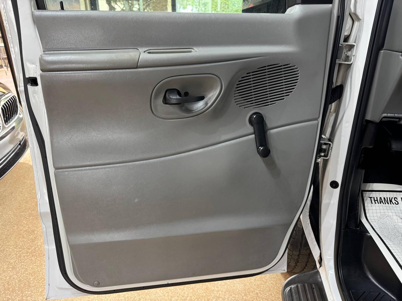 Ford Econoline Wagon E-350 Super Ext XL 2006
