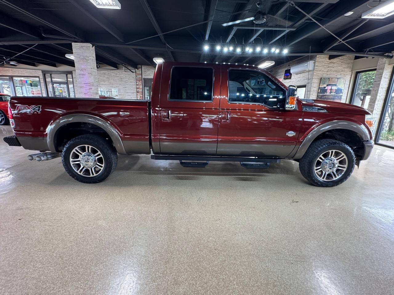 Ford Super Duty F-250 SRW 4WD Crew Cab 172" Platinum 2016