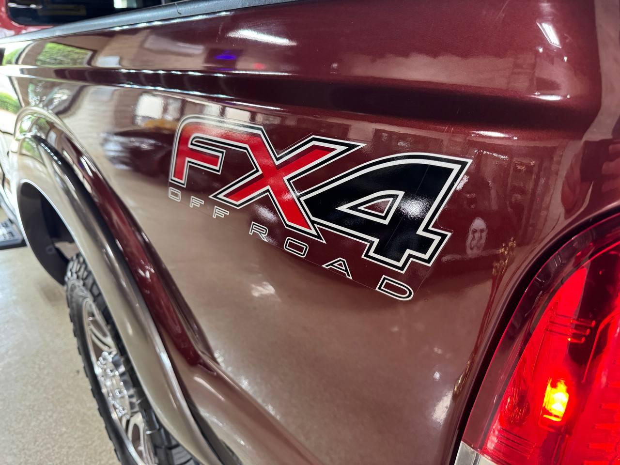 Ford Super Duty F-250 SRW 4WD Crew Cab 172" Platinum 2016