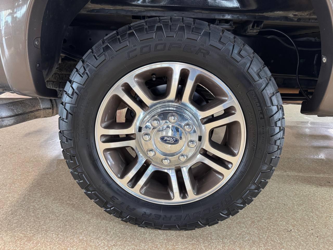 Ford Super Duty F-250 SRW 4WD Crew Cab 172" Platinum 2016