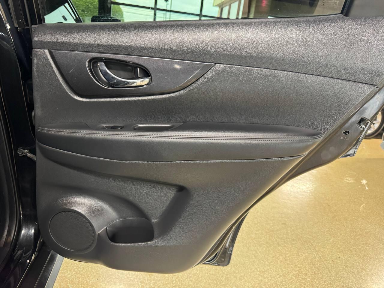 Nissan Rogue AWD SV 2017