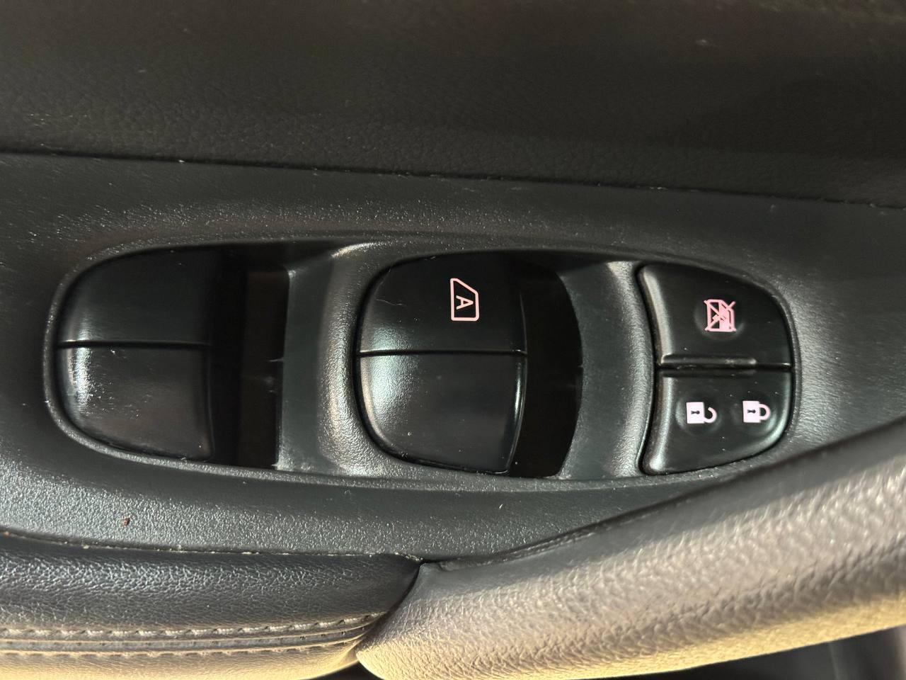 Nissan Rogue AWD SV 2017
