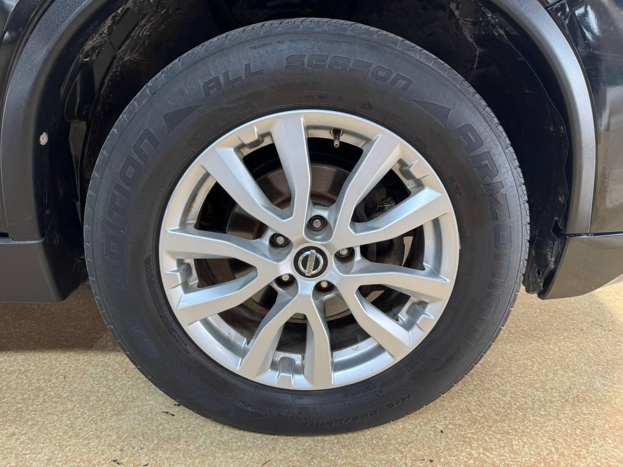 Nissan Rogue AWD SV 2017