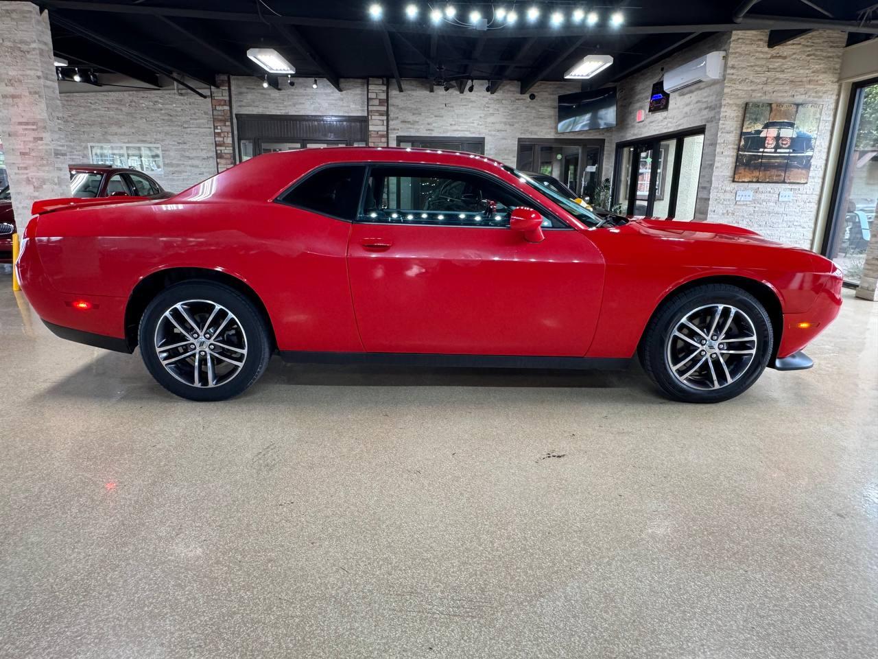 Dodge Challenger GT AWD 2019
