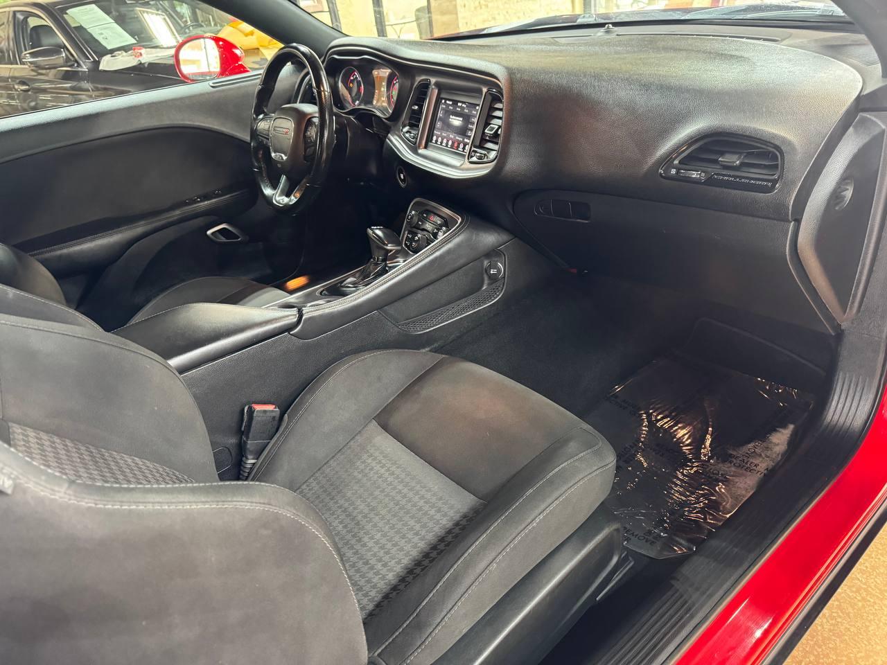 Dodge Challenger GT AWD 2019