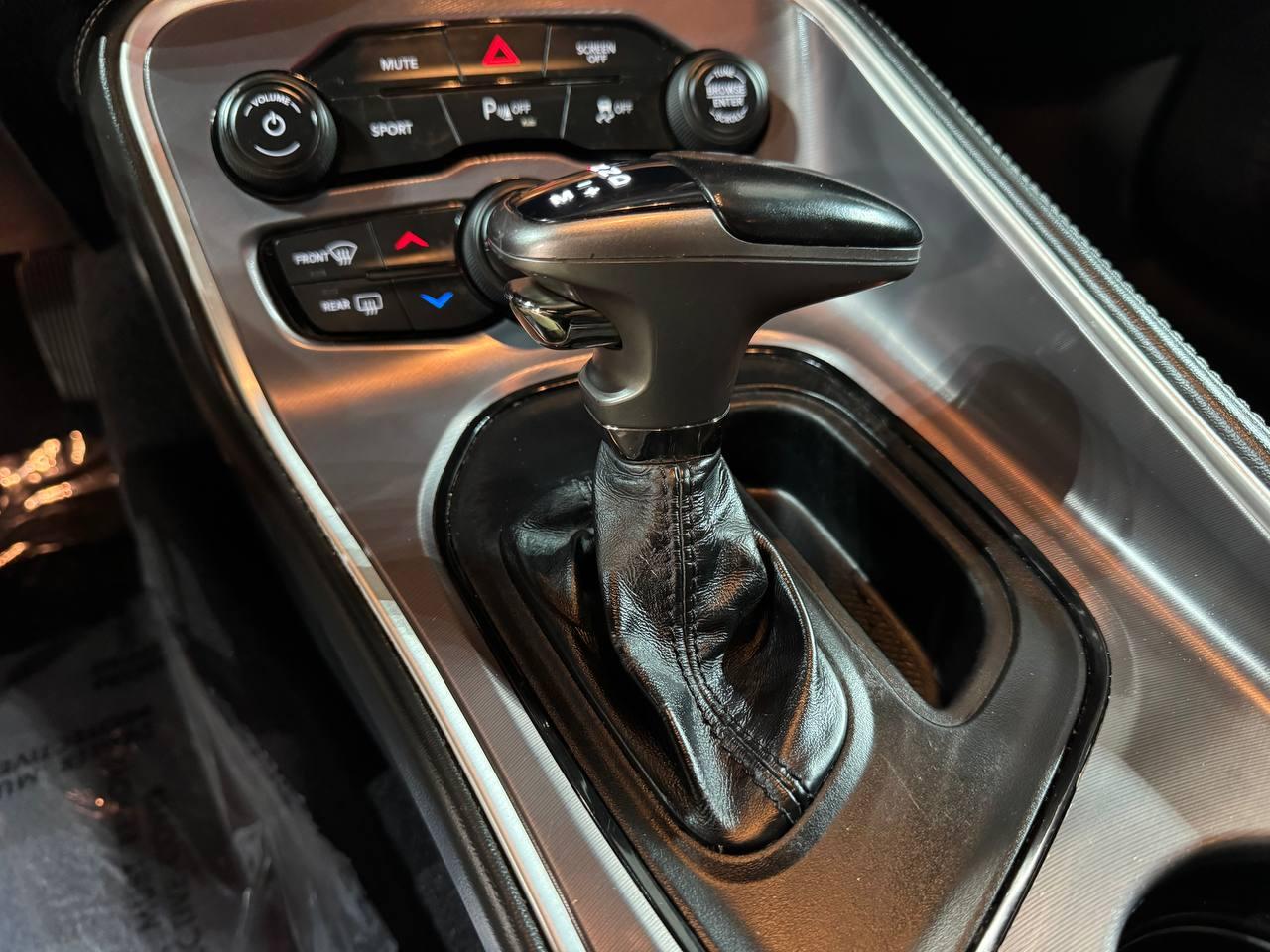 Dodge Challenger GT AWD 2019