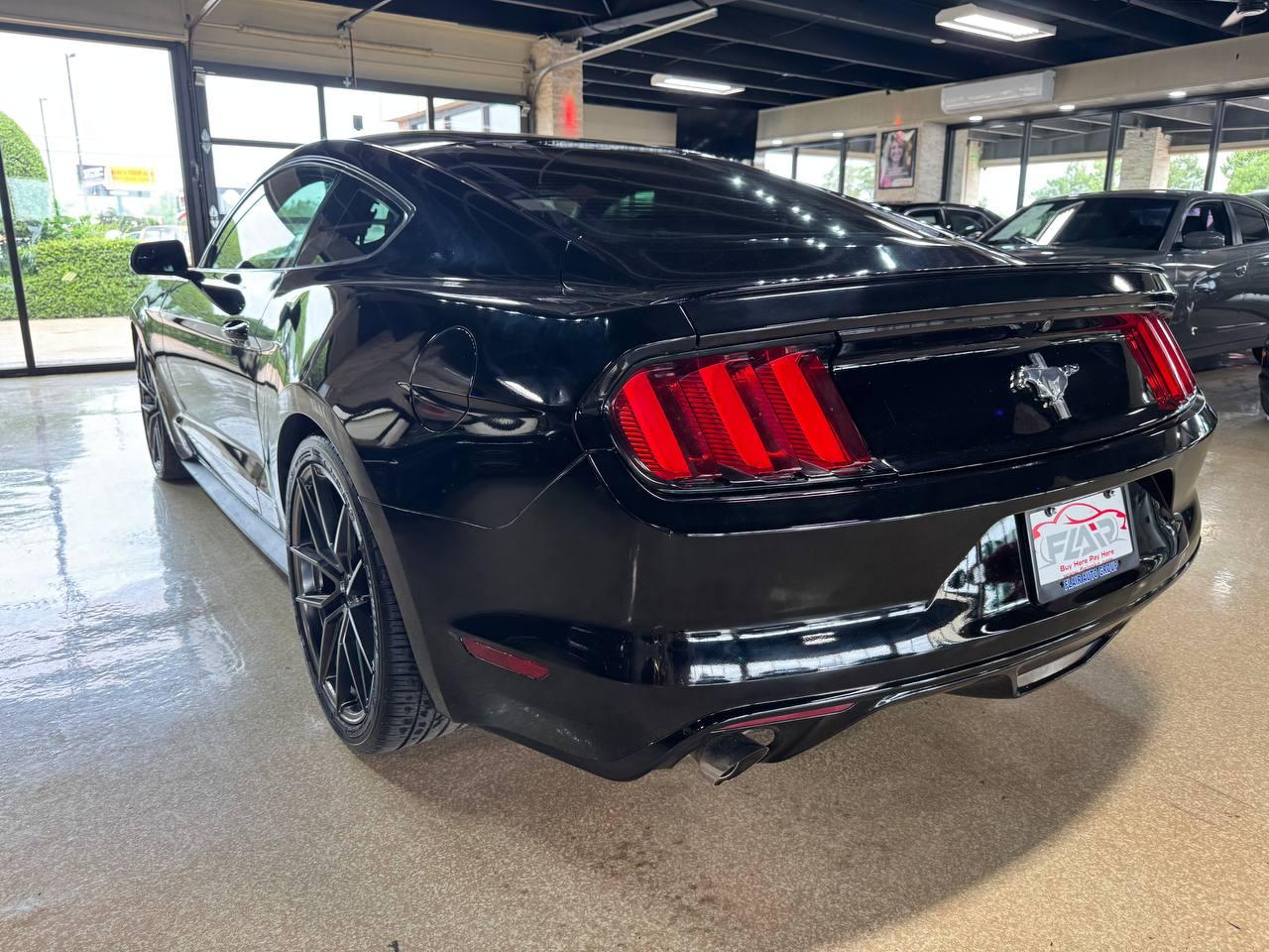 Ford Mustang 2dr Fastback V6 2015