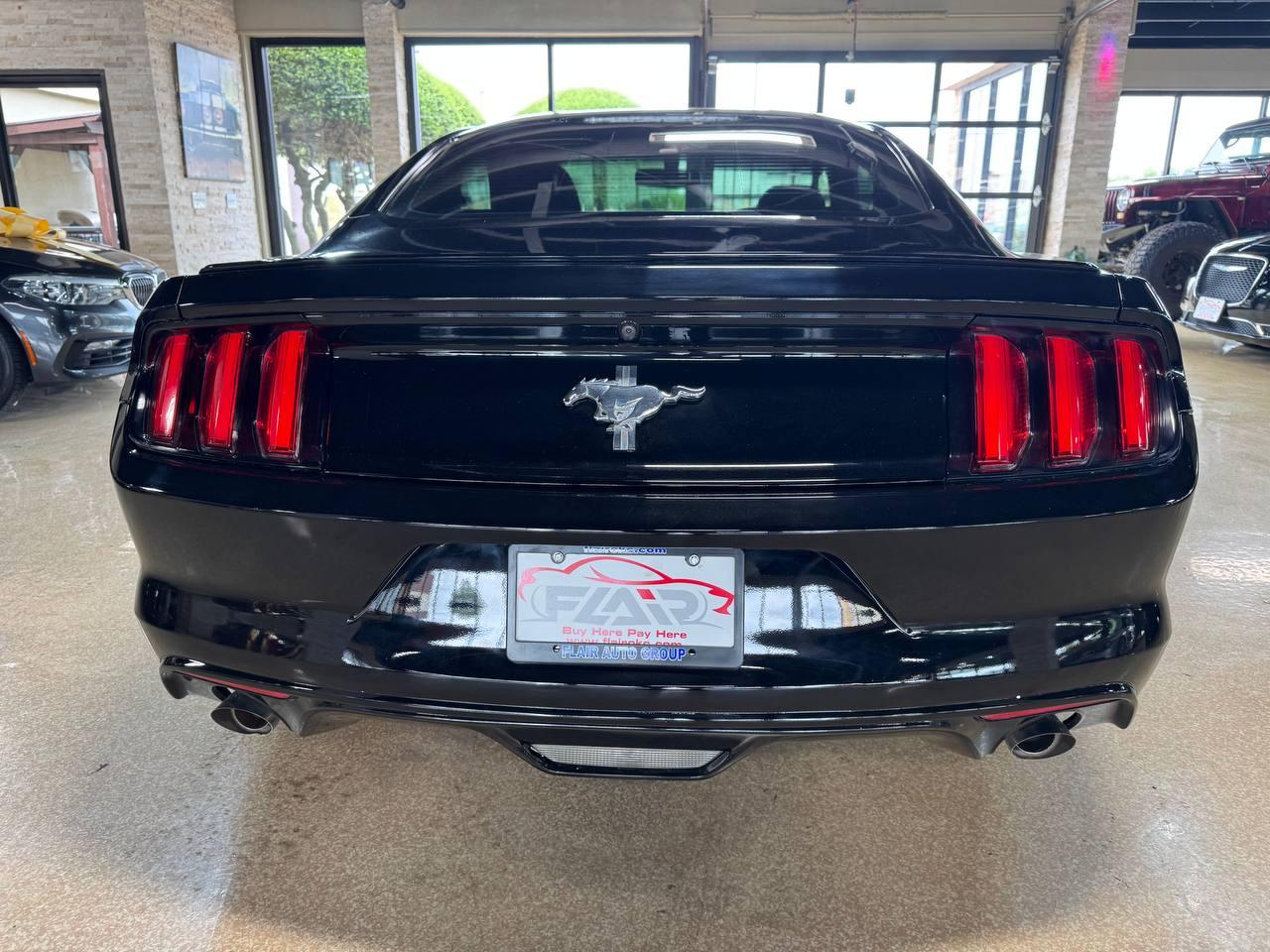 Ford Mustang 2dr Fastback V6 2015