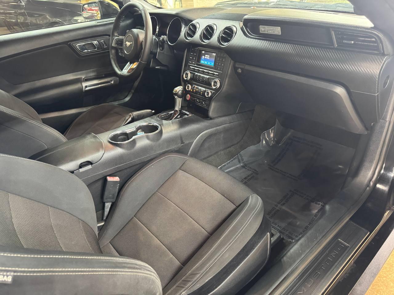 Ford Mustang 2dr Fastback V6 2015