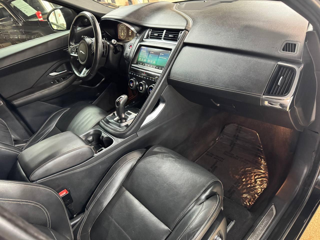 Jaguar E-Pace P300 AWD R-Dynamic HSE 2018