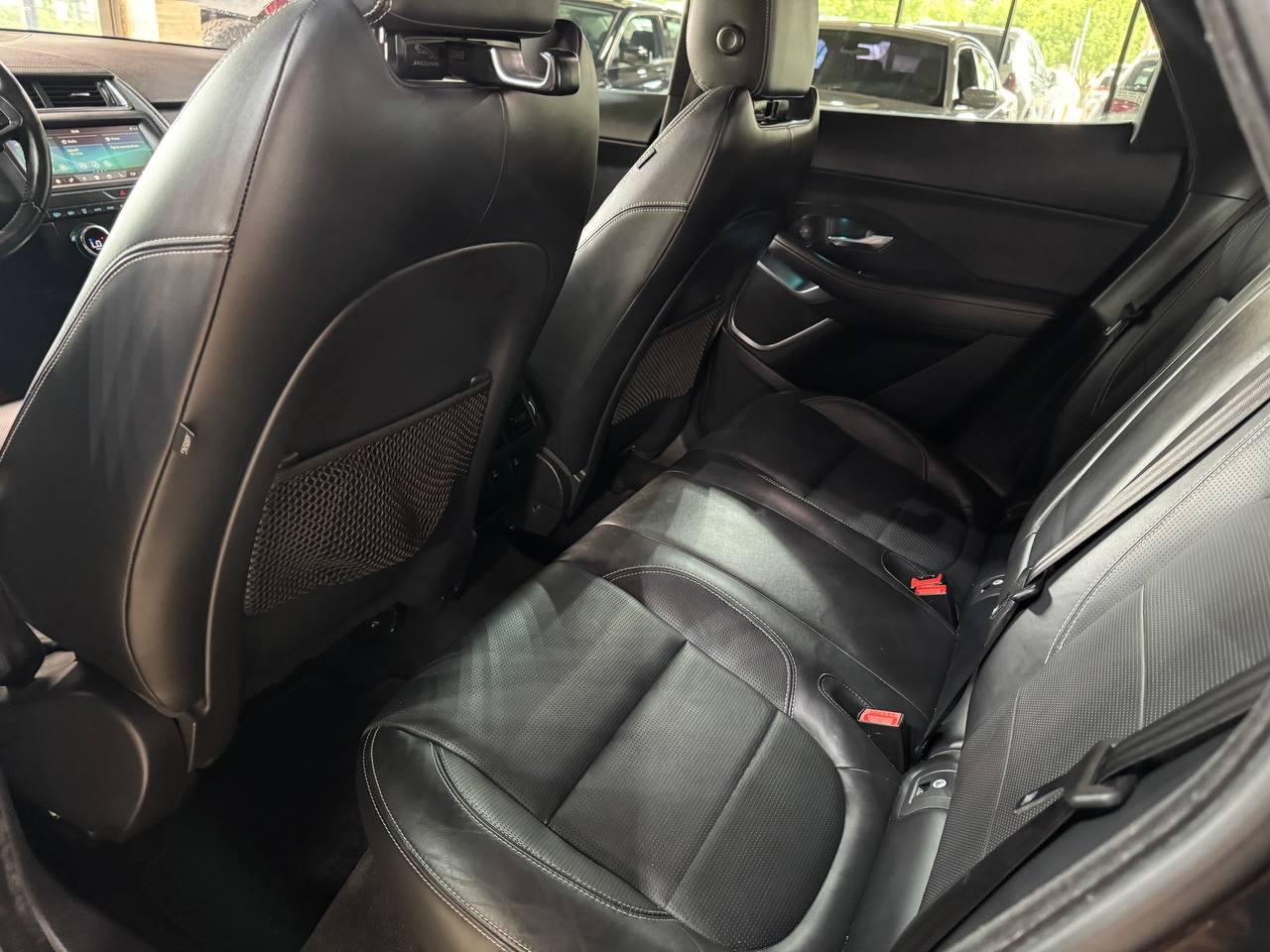 Jaguar E-Pace P300 AWD R-Dynamic HSE 2018