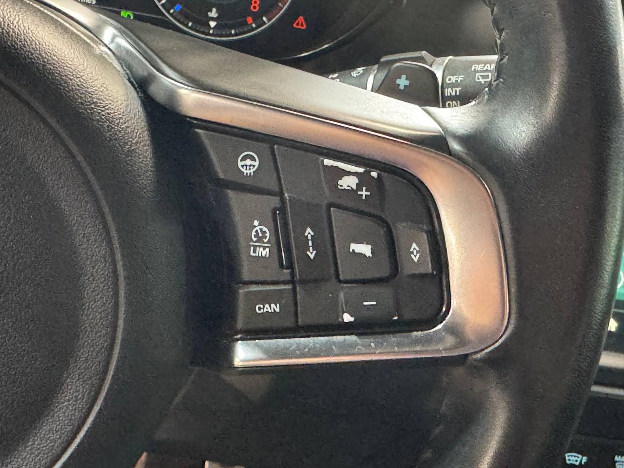 Jaguar E-Pace P300 AWD R-Dynamic HSE 2018