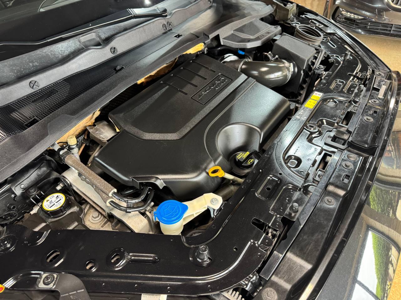 Jaguar E-Pace P300 AWD R-Dynamic HSE 2018