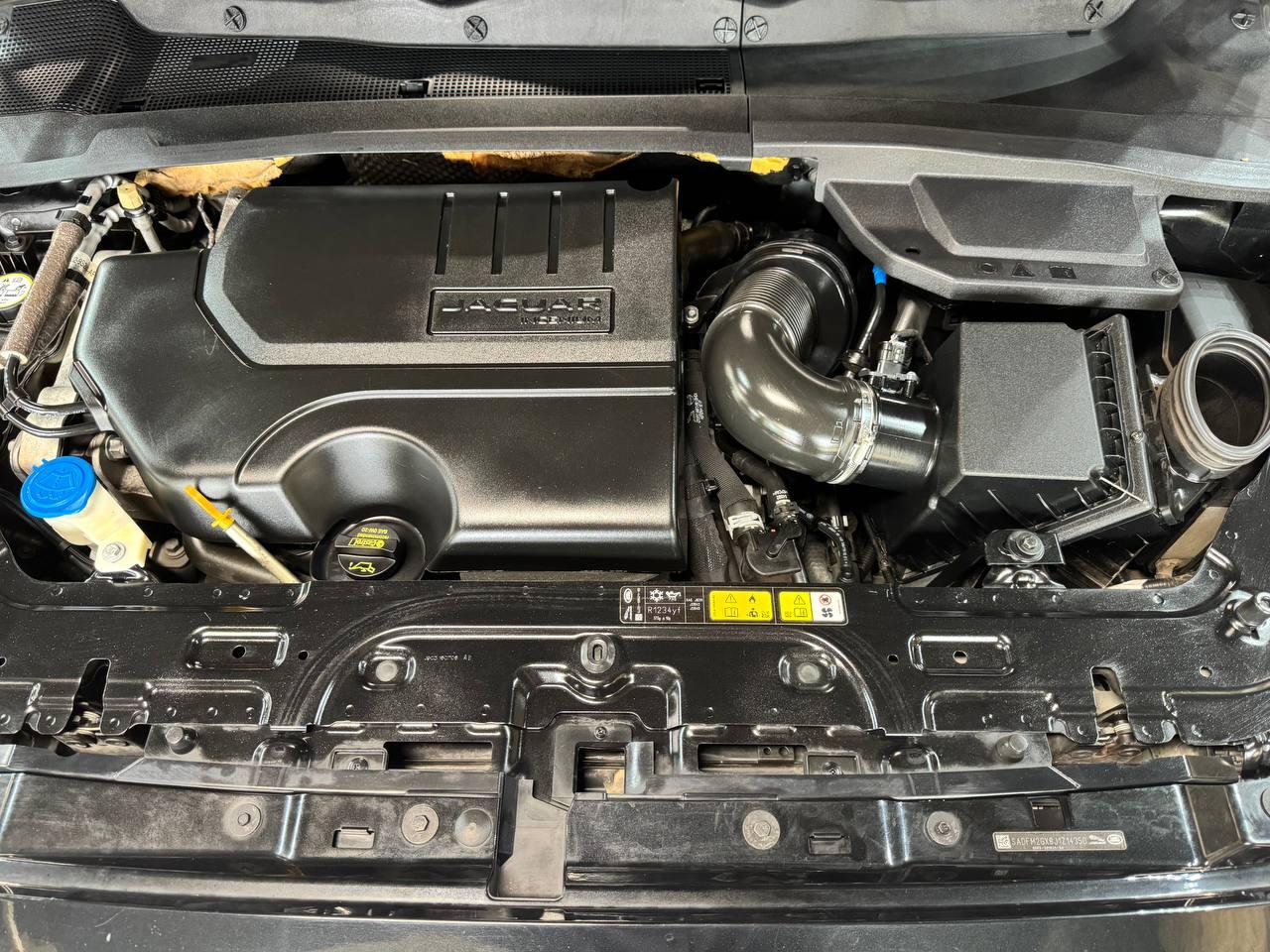 Jaguar E-Pace P300 AWD R-Dynamic HSE 2018