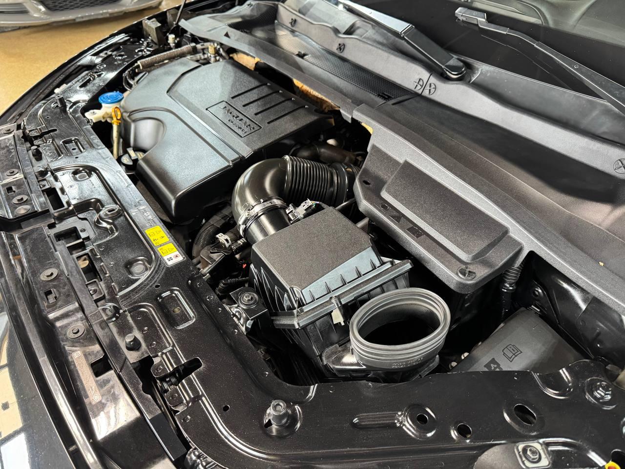 Jaguar E-Pace P300 AWD R-Dynamic HSE 2018