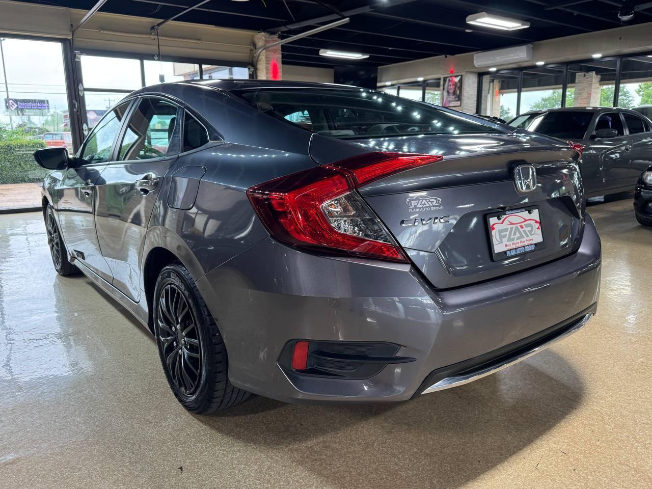 Honda Civic Sedan LX CVT 2021