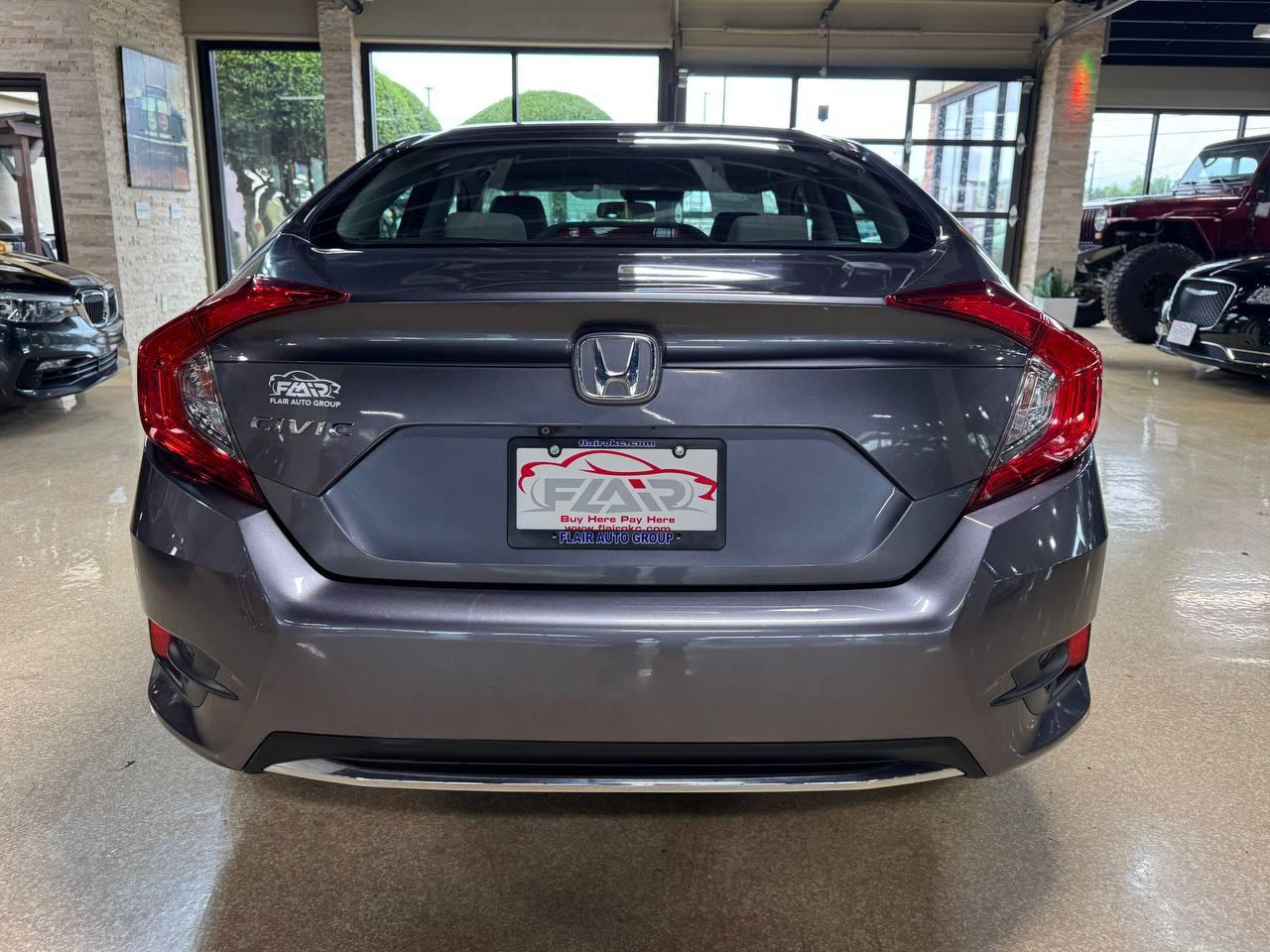 Honda Civic Sedan LX CVT 2021