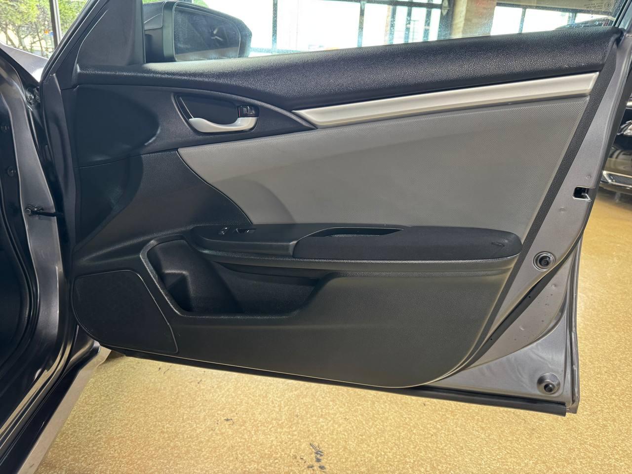 Honda Civic Sedan LX CVT 2021