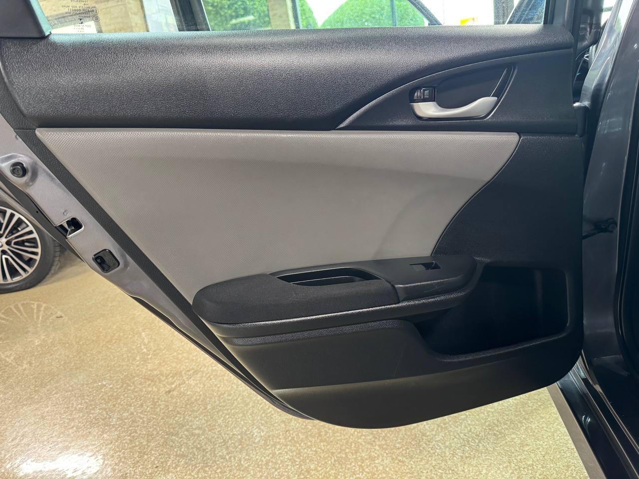 Honda Civic Sedan LX CVT 2021
