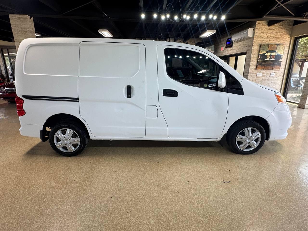 Nissan NV200 Compact Cargo I4 SV 2017