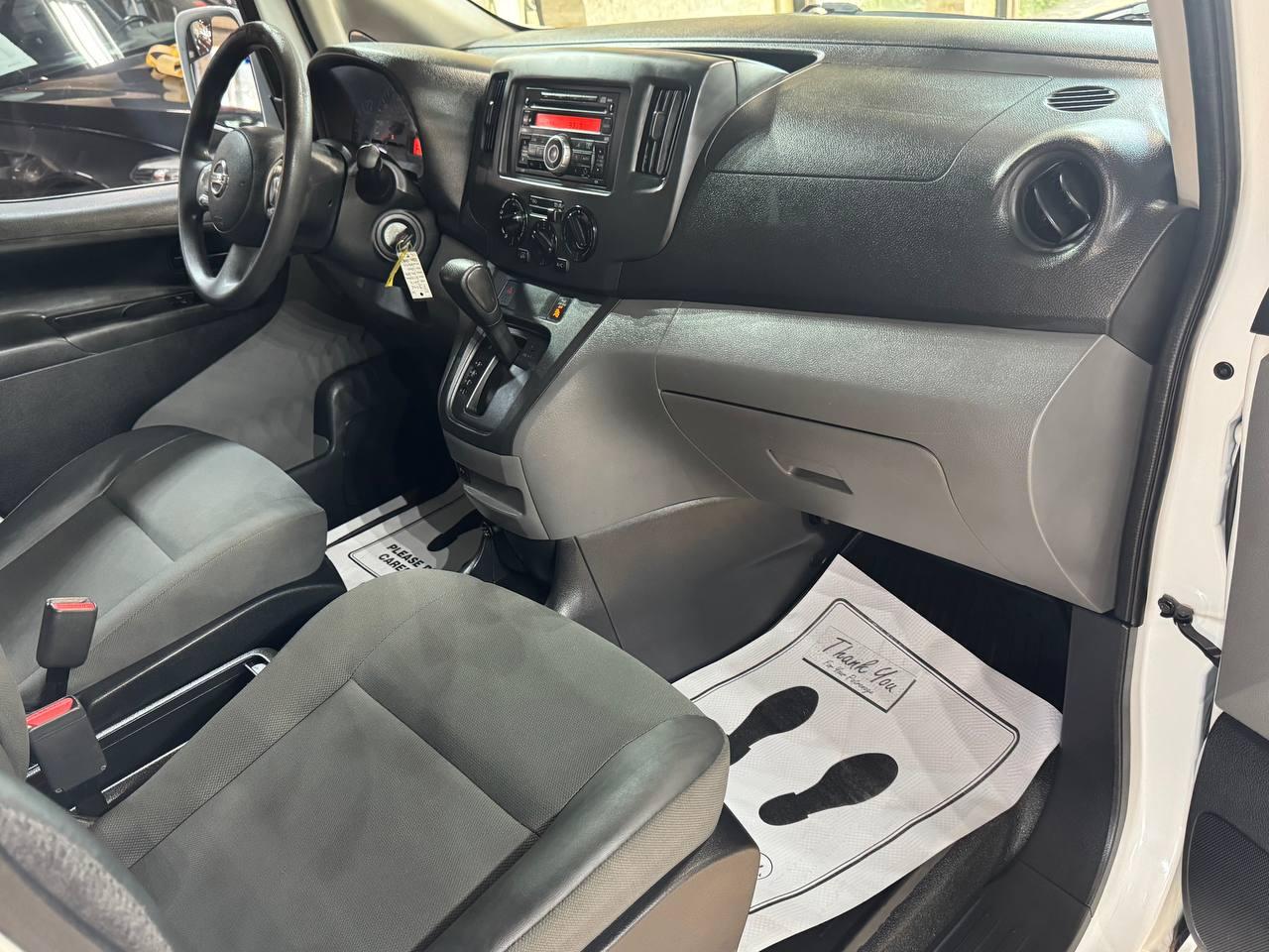 Nissan NV200 Compact Cargo I4 SV 2017