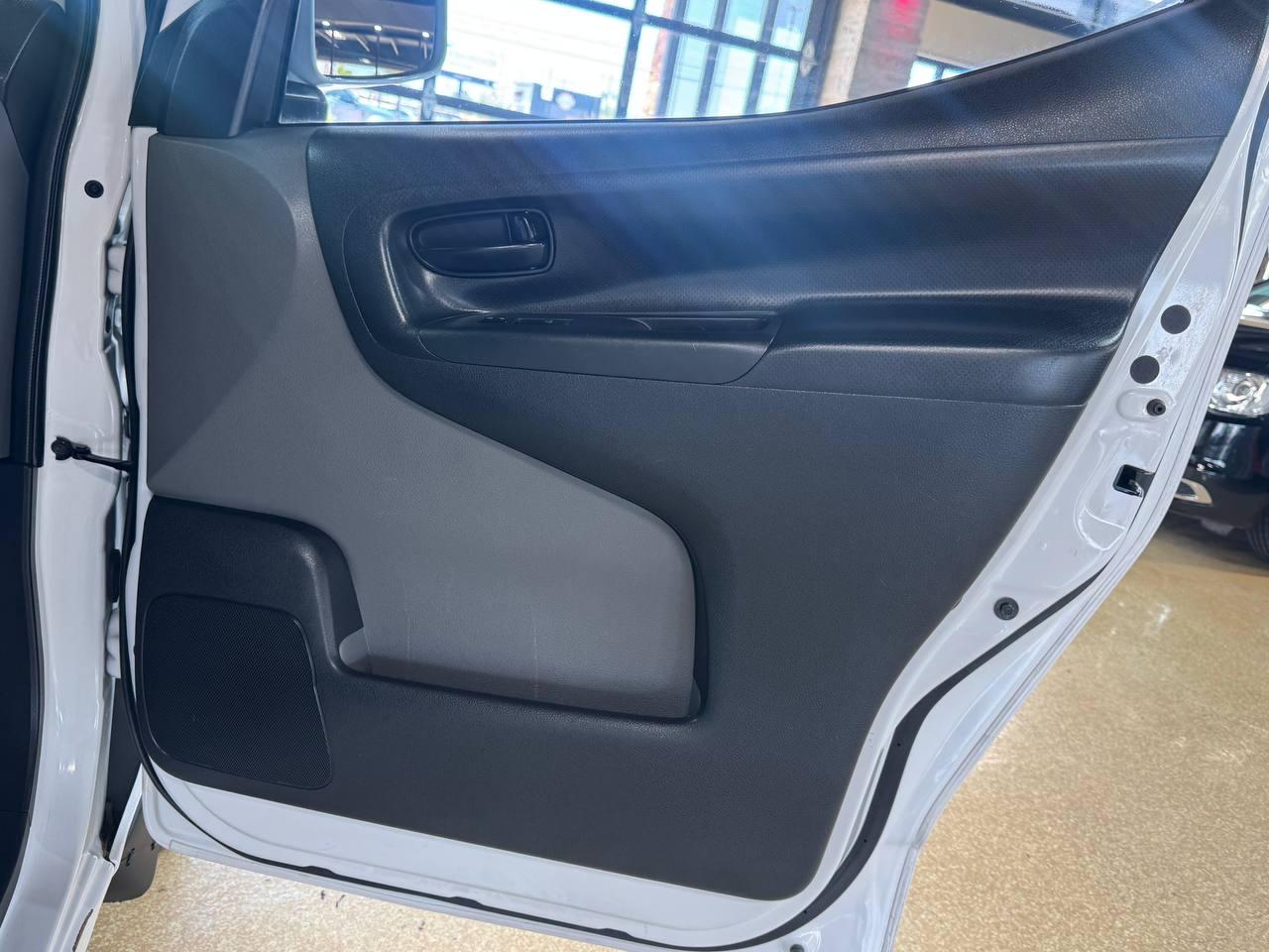 Nissan NV200 Compact Cargo I4 SV 2017
