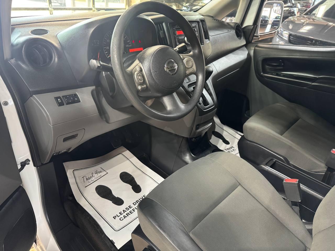 Nissan NV200 Compact Cargo I4 SV 2017
