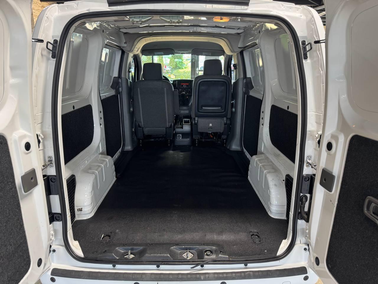 Nissan NV200 Compact Cargo I4 SV 2017