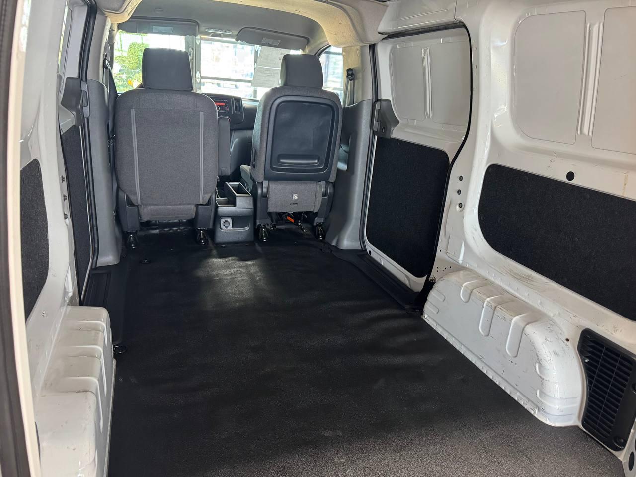 Nissan NV200 Compact Cargo I4 SV 2017