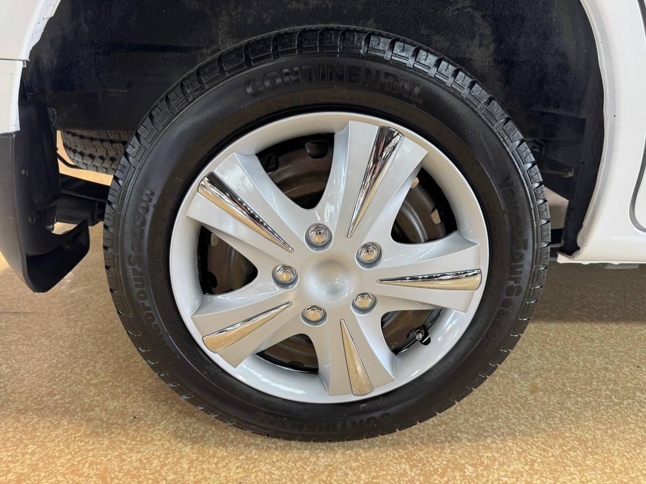 Nissan NV200 Compact Cargo I4 SV 2017