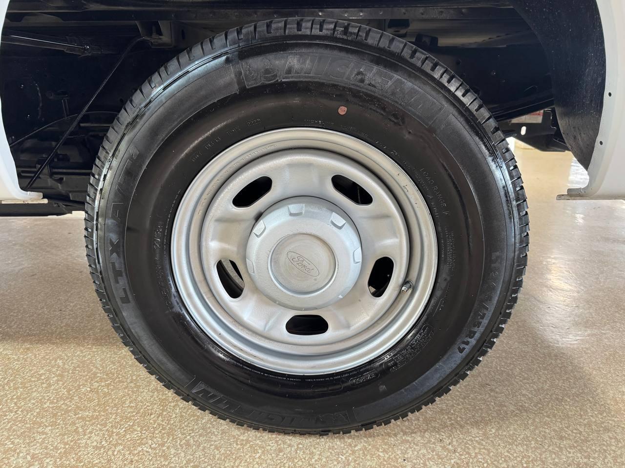 Ford Super Duty F-250 SRW 2WD SuperCab 158" Lariat 2015