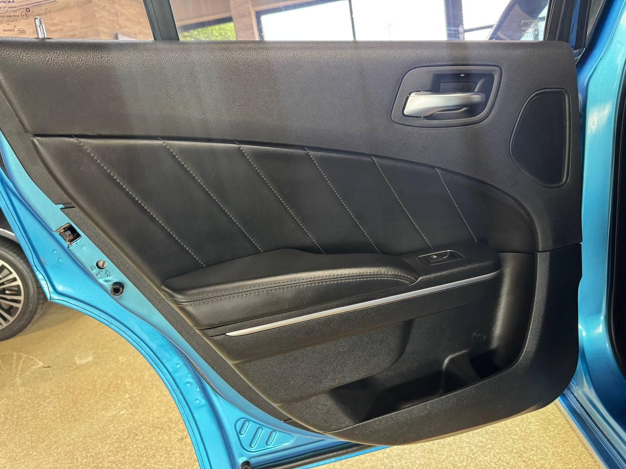 Dodge Charger 4dr Sdn RT RWD 2015