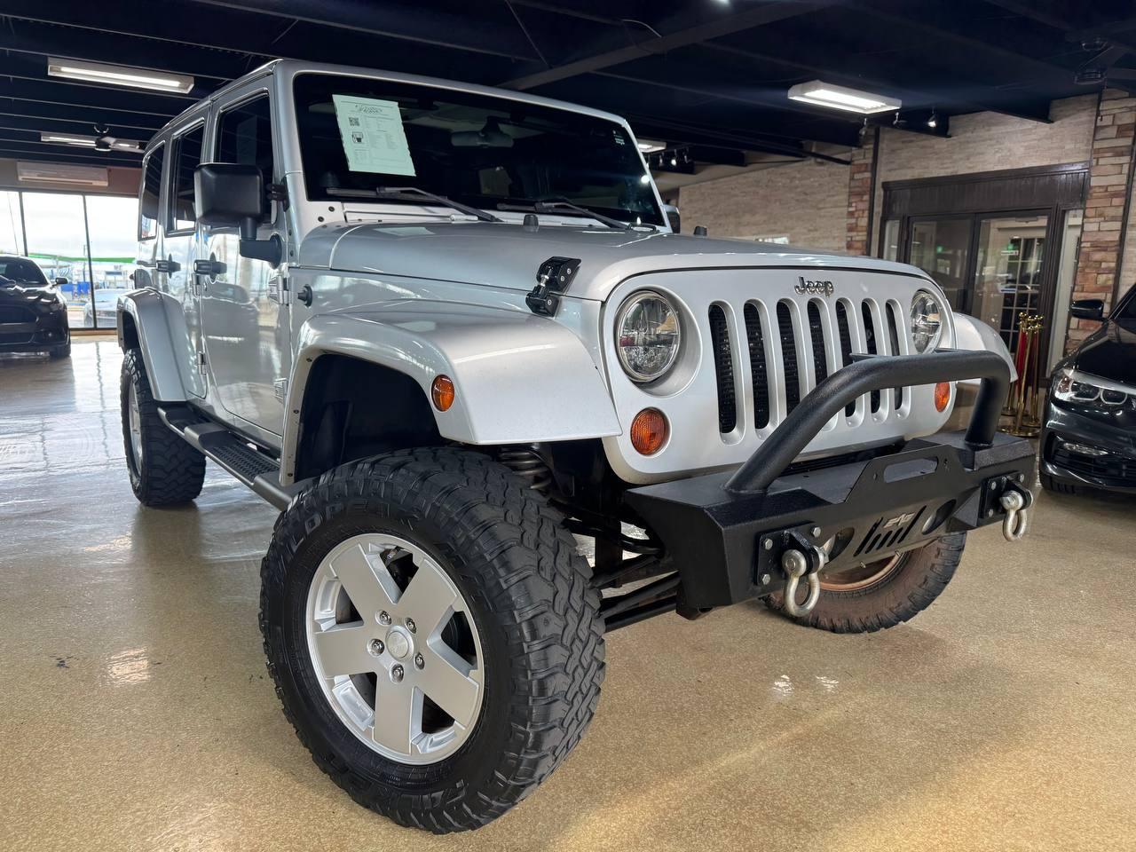 Jeep Wrangler Unlimited 4WD 4dr Sahara 2012
