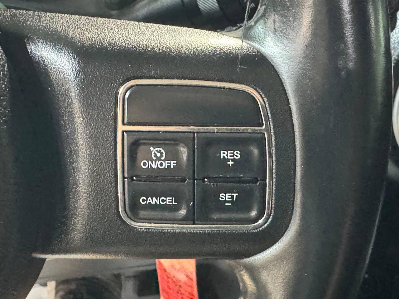 Jeep Wrangler Unlimited 4WD 4dr Sahara 2012